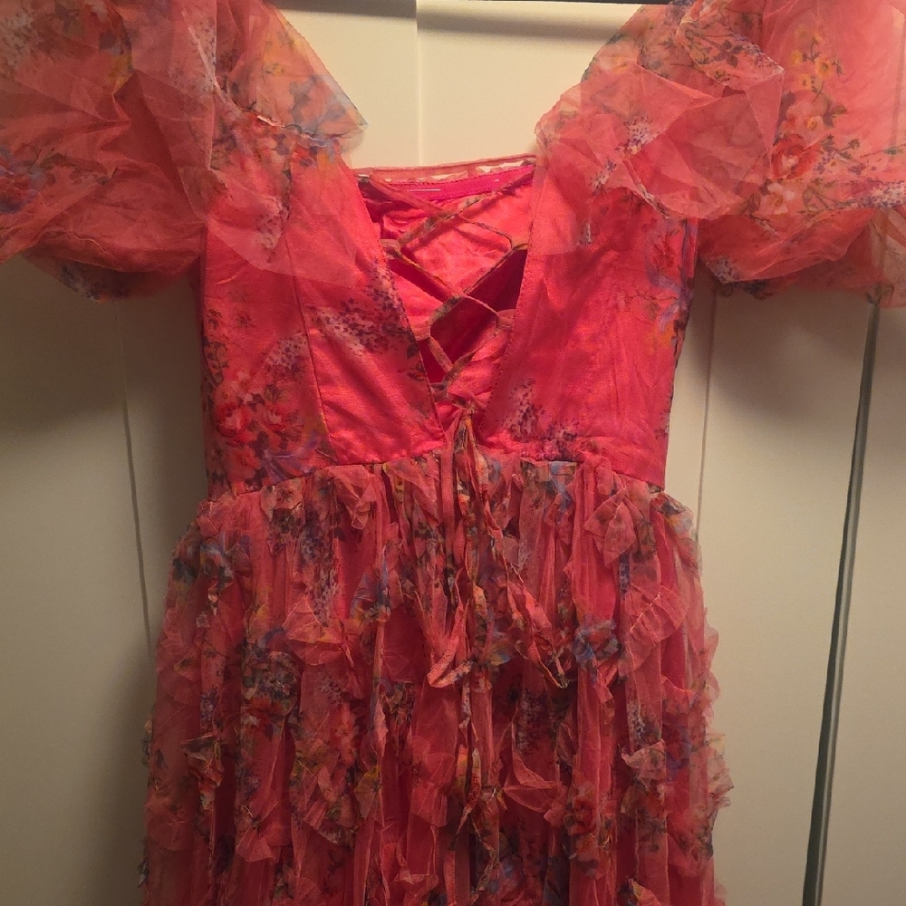 Floral Ruffled Off-Shoulder Dress - Picture 4 of 4
